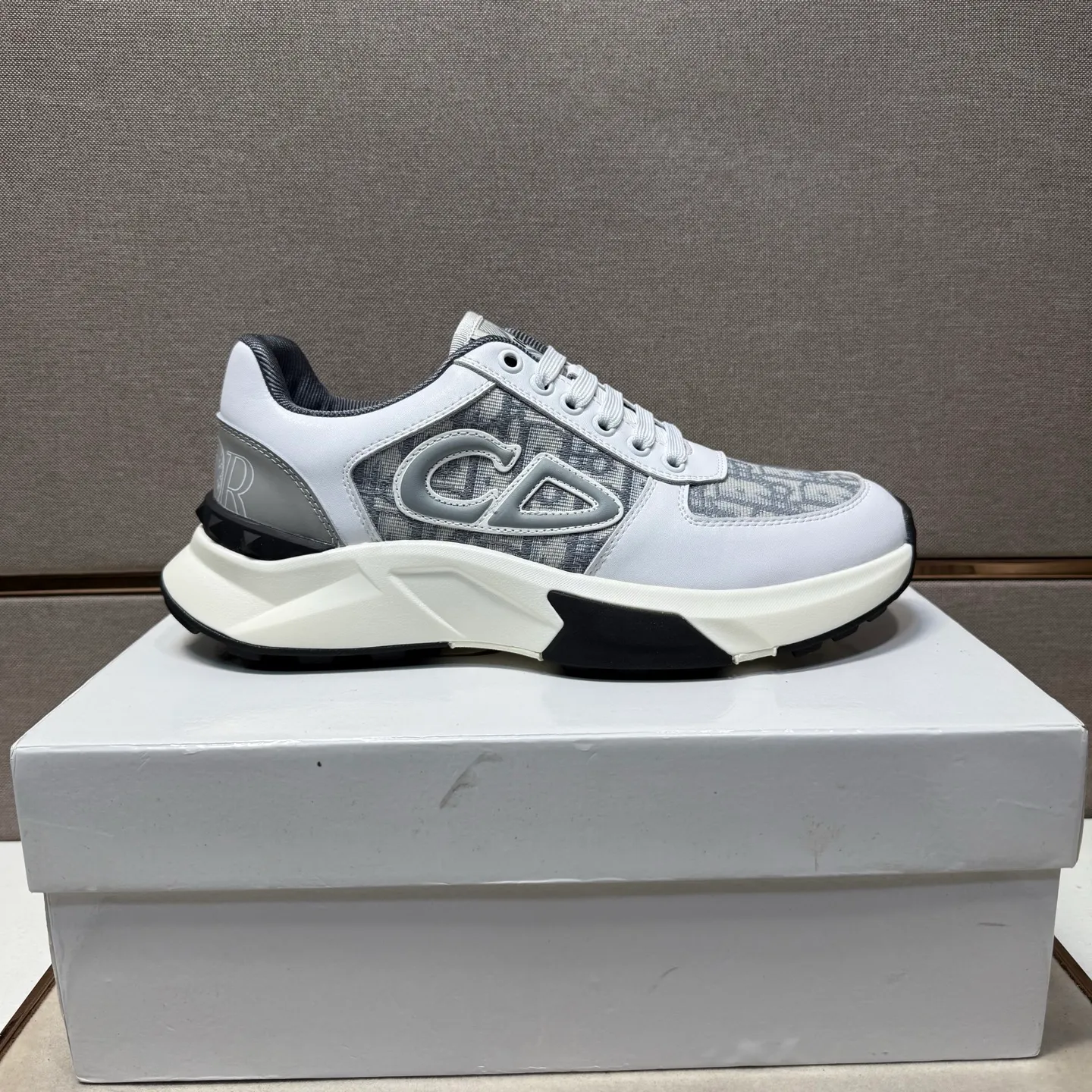 ⬛️Men's shoes💰p442 [Dior~] Men's casual shoes 2025z cabinet sales simultaneously 🔶Size: 38-44#️⃣ 🔷2 colors🔜The upper is made of multi-material splicing➕Mesh lining, comfortable and breathable, sole: original comfortable and wear-resistant outsole, ⚠️real thing📱photographed🎬real thing is better📢📢📢